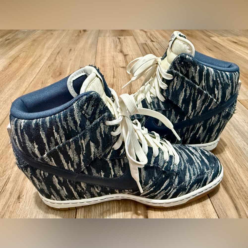 Nike Sky Dunk Hi Tribal Armory Navy Wom Hidden Wedge Heel Shoes 585560 Sz 9 EUC - Picture 6 of 9